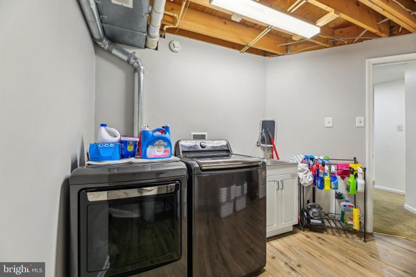 Interior, Washer, Wooden Beams, Wooden Ceilings, Wood Texture Flooring