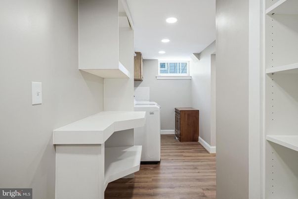 Interior, Recessed Lighting, Walk-in Closets, Wood Texture Flooring
