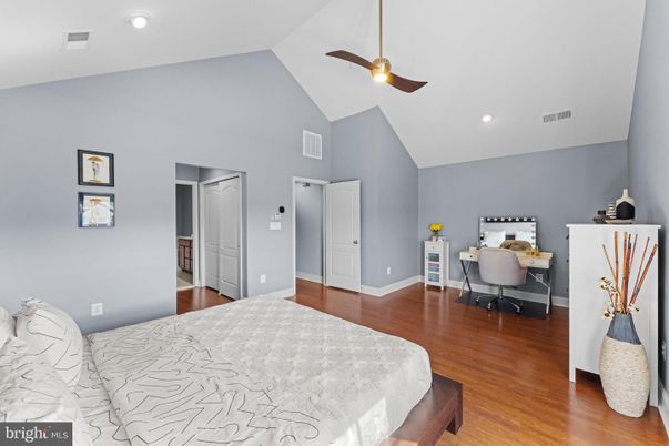 Bedroom, Home Office, Interior, Recessed Lighting, Wood Texture Flooring