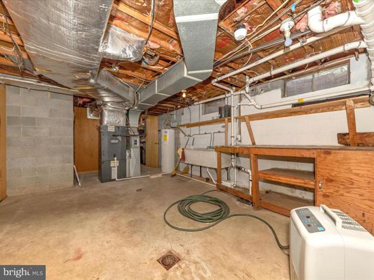 Garage, Interior, Stone Walls