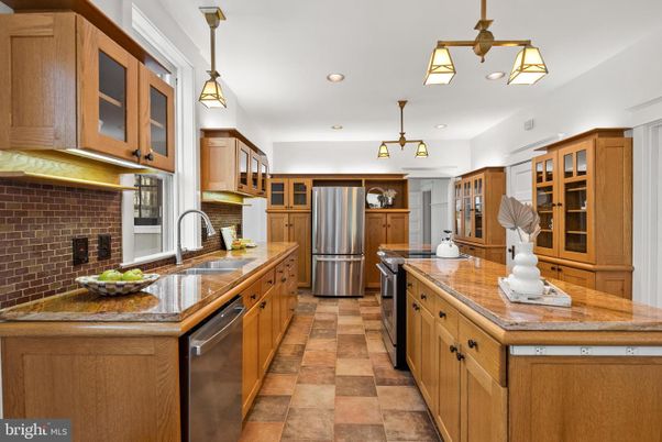 Interior, Kitchen, Pendant Lights, Recessed Lighting, Stainless Steel Appliances