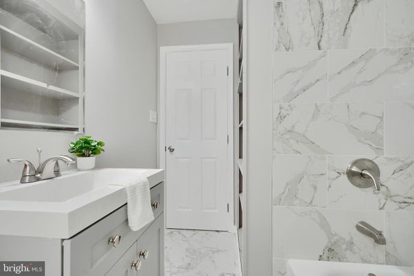 Bathroom, Interior, Marble, Marble Walls
