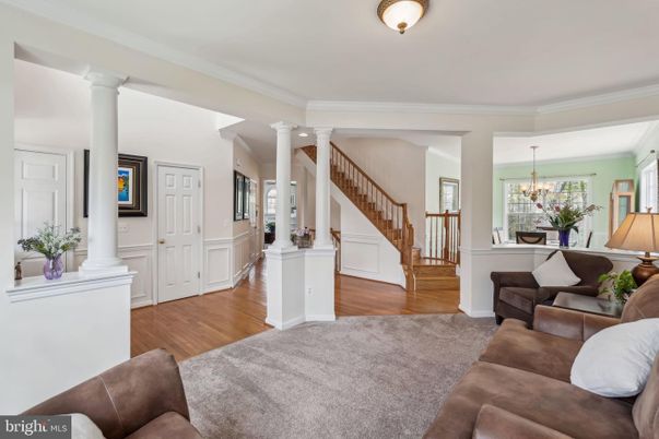 Chandelier, Dining room, Interior, Living room, Wood Texture Flooring
