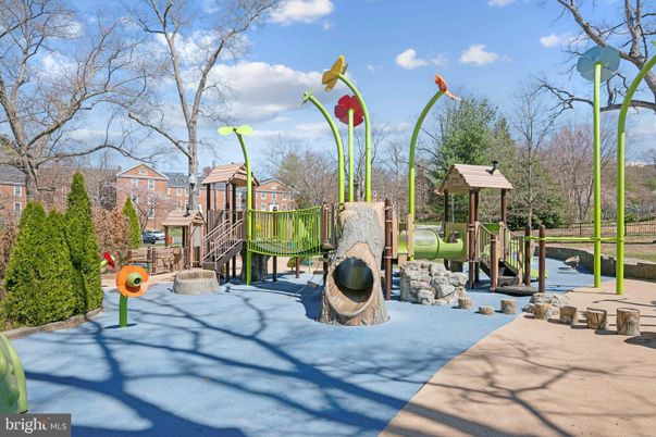 Backyard, Exterior, Playground