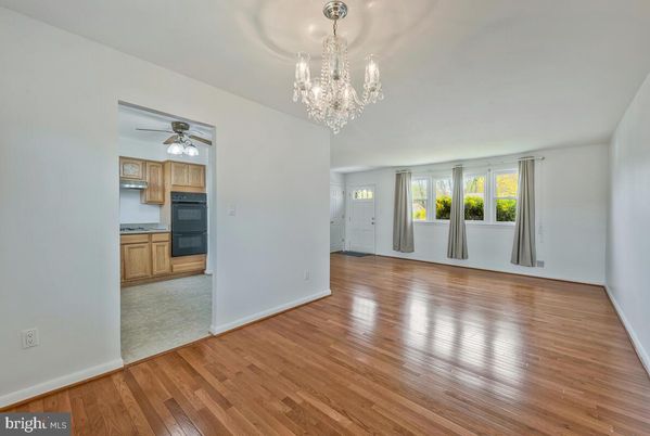 Chandelier, Empty room, Interior, Wood Texture Flooring