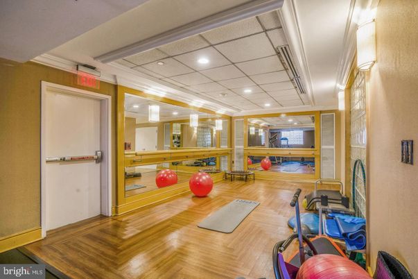Fitness Equipment, Interior, Recessed Lighting, Wood Texture Flooring