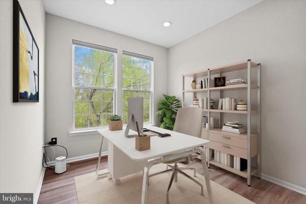 Home Office, Interior, Recessed Lighting, Wood Texture Flooring
