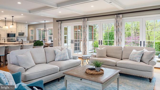 Dining room, Interior, Kitchen, Living room, Pendant Lights, Recessed Lighting, Stainless Steel Appliances, Wood Texture Flooring