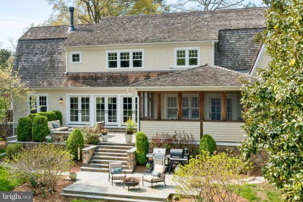 Exterior, Facade, Cape Cod