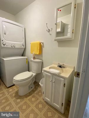 Bathroom, Interior, Utility Closets, Washer