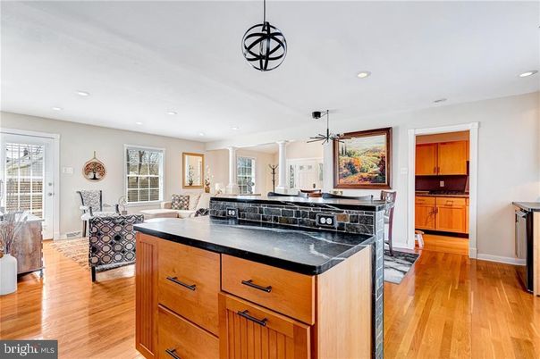 Interior, Kitchen, Living room, Pendant Lights, Recessed Lighting, Wood Texture Flooring