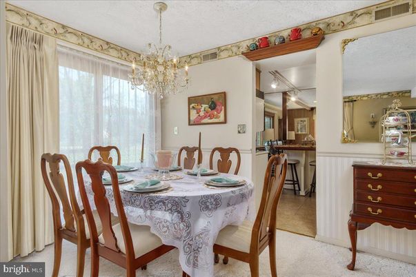 Chandelier, Dining room, Interior