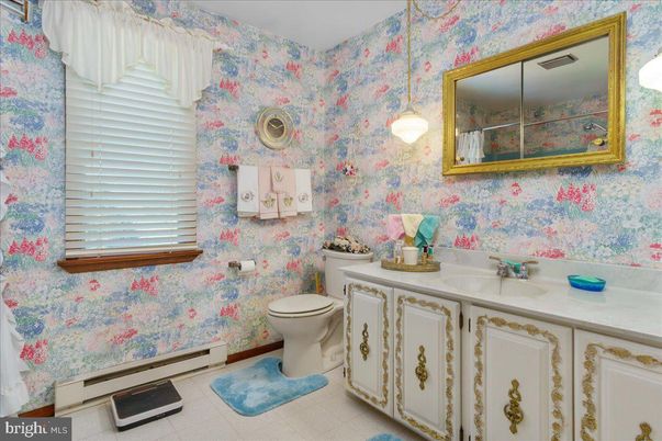 Bathroom, Interior, Pendant Lights