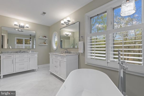 Bathroom, Dual Sink Vanities, Free Standing Baths, Interior