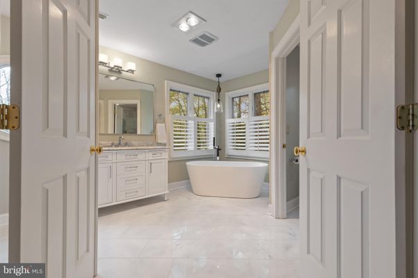 Bathroom, Dual Sink Vanities, Free Standing Baths, Interior, Pendant Lights