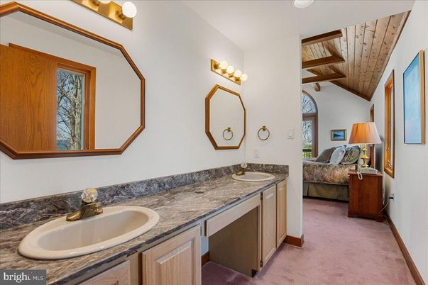Bathroom, Bedroom, Dual Sink Vanities, Interior