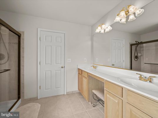 Bathroom, Dual Sink Vanities, Interior