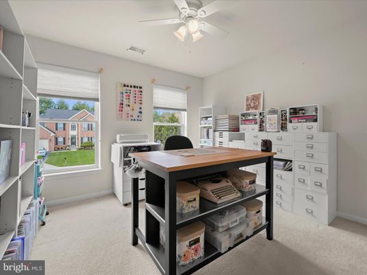 Home Office, Interior