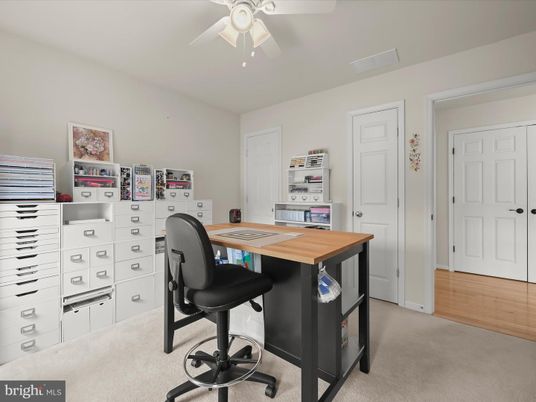 Home Office, Interior