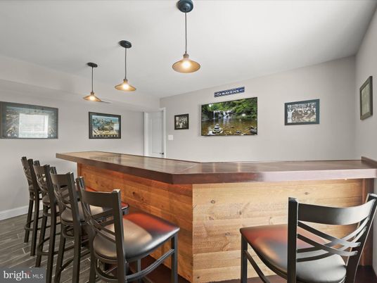 Interior, Pendant Lights, Wood Texture Flooring