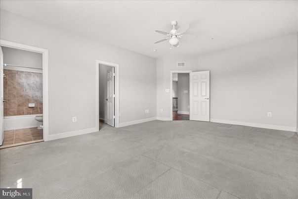 Bathroom, Empty room, Interior