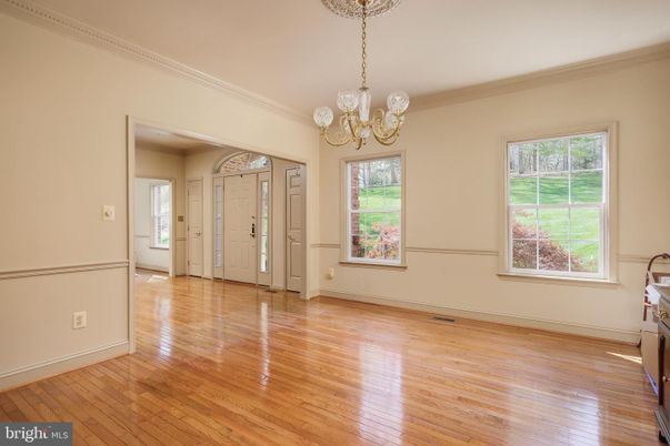 Chandelier, Empty room, Interior, Wood Texture Flooring