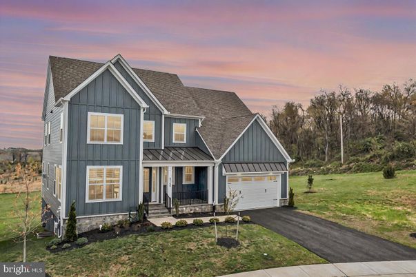Attached, Exterior, Facade, Farmhouse