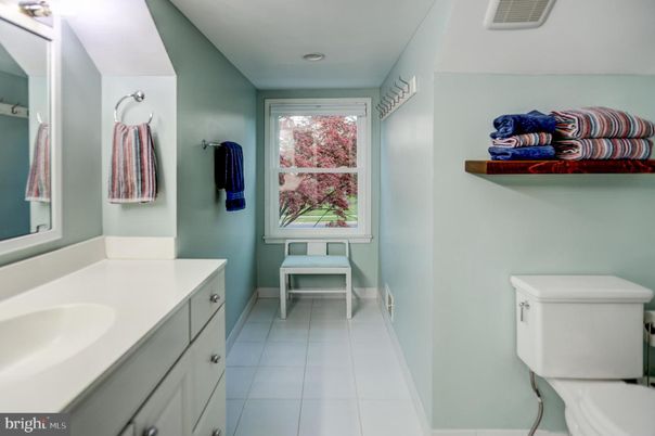 Bathroom, Interior, Recessed Lighting