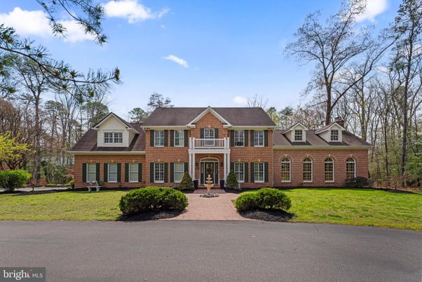 Exterior, Facade, Brick Facade, Georgian