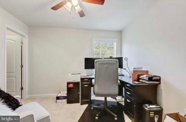 Home Office, Interior