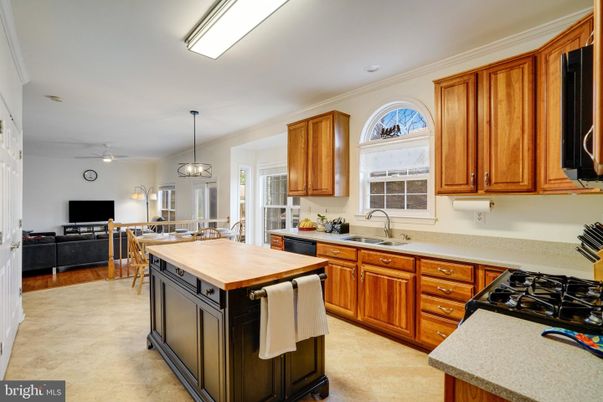Dining room, Interior, Kitchen, Living room, Pendant Lights, Recessed Lighting, Wood Texture Flooring