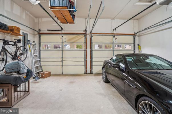 Garage, Interior
