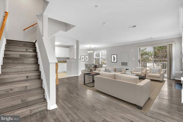 Chandelier, Dining room, Interior, Living room, Recessed Lighting, Wood Texture Flooring