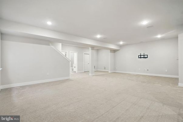 Empty room, Interior, Recessed Lighting