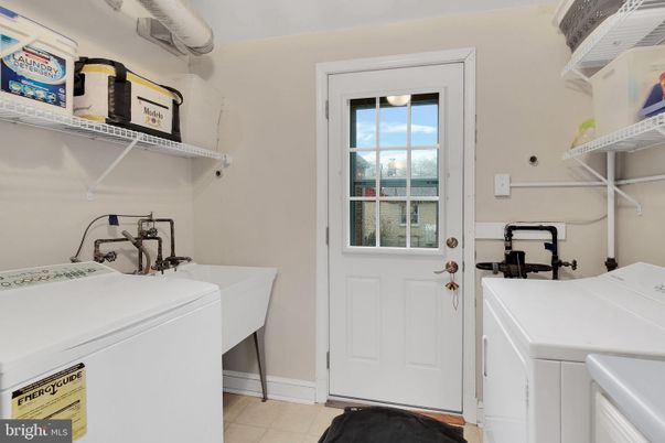 Interior, Washer