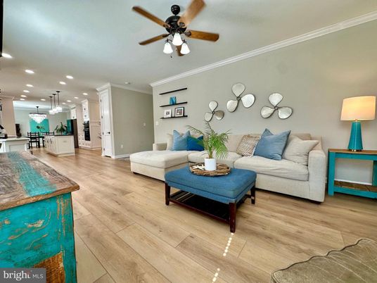 Interior, Kitchen, Living room, Pendant Lights, Recessed Lighting, Wood Texture Flooring