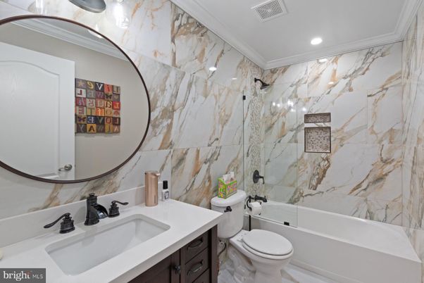 Bathroom, Interior, Marble Walls, Recessed Lighting