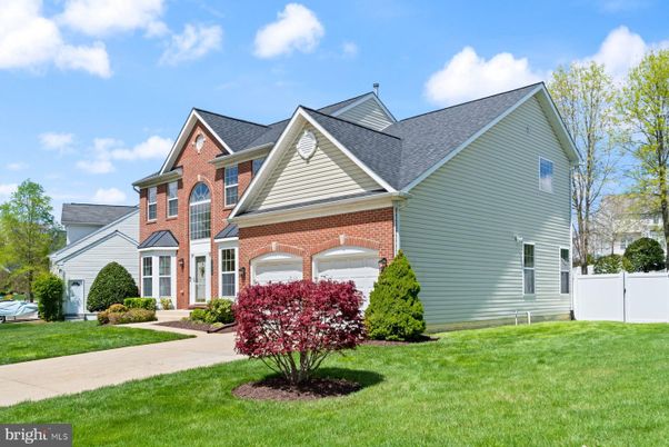 Exterior, Facade, Brick Facade, Brick Traditional
