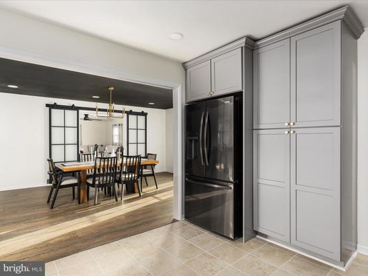 Dining room, Interior, Kitchen, Pendant Lights, Recessed Lighting, Wood Texture Flooring