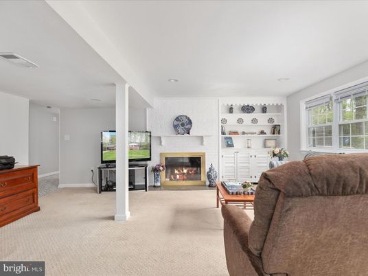 Fireplace, Interior, Living room, Recessed Lighting