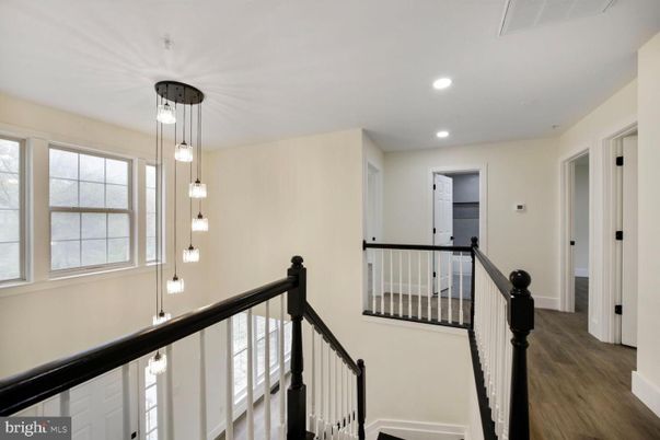 Interior, Pendant Lights, Recessed Lighting, Wood Texture Flooring