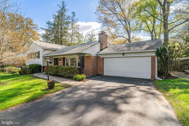 Attached, Exterior, Facade, Brick Facade, Ranch