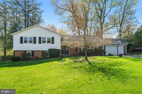 Backyard, Exterior, Facade, Brick Facade, Split Level