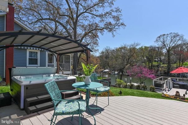 Exterior, Hot Tub