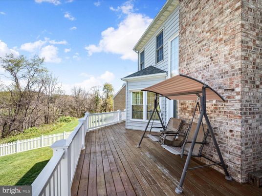 Exterior, Wood Texture Flooring