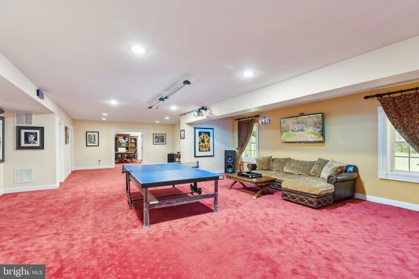 Game Room, Interior, Recessed Lighting