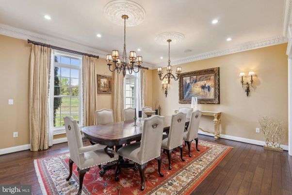 Chandelier, Dining room, Interior, Recessed Lighting, Wood Texture Flooring