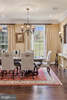 Chandelier, Dining room, Interior, Recessed Lighting, Wood Texture Flooring