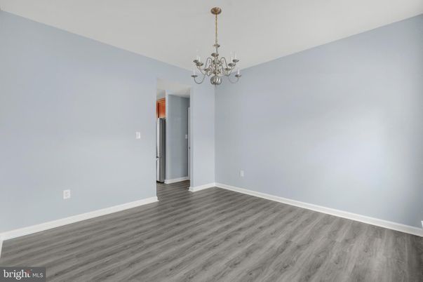Chandelier, Empty room, Interior, Wood Texture Flooring
