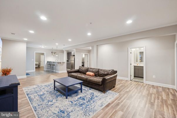 Interior, Kitchen, Living room, Pendant Lights, Recessed Lighting, Wood Texture Flooring